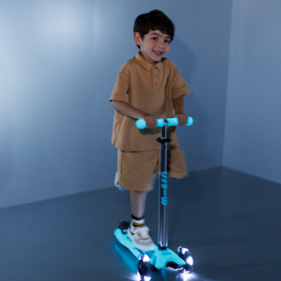Scooter Maxi Micro Deluxe Glow LED