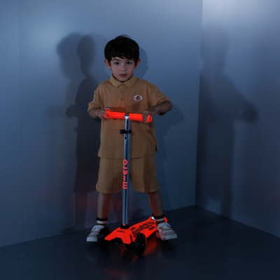 Scooter Maxi Micro Deluxe Glow LED