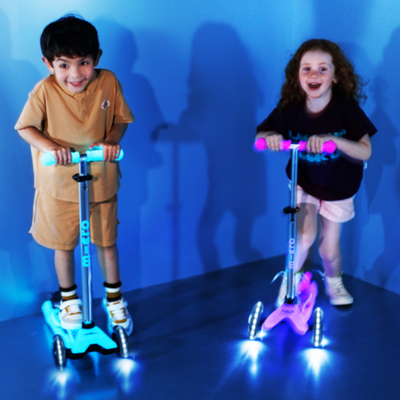 Scooter Maxi Micro Deluxe Glow Plus LED