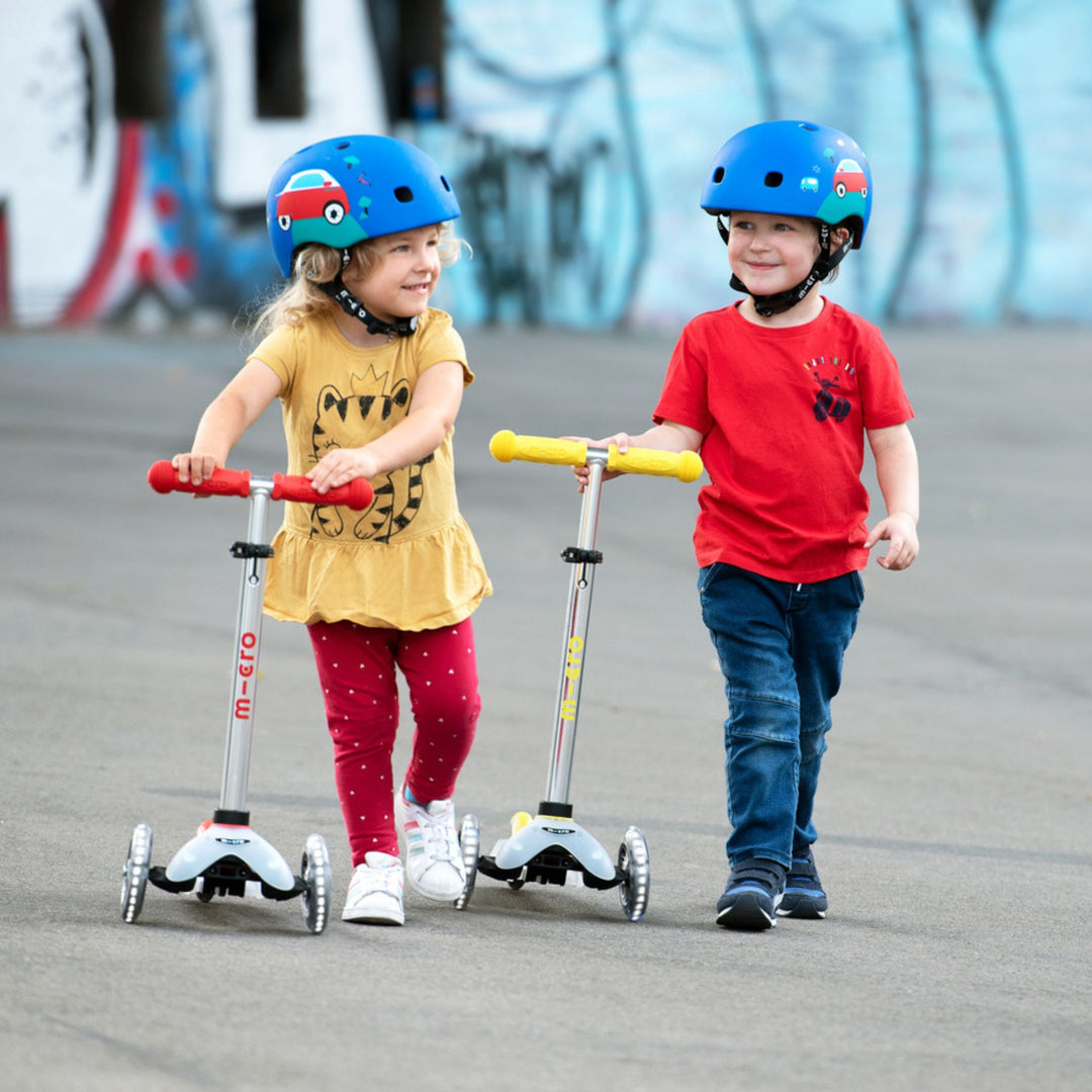 Patinete Infantil Mini Micro Deluxe Flux LED 3 Ruedas - Plataforma Transparente, Manillar Neochrome, Ruedas LED, Para Niños De 2 A 5 Años Patinete Infantil Mini Micro Deluxe Flux LED 3 Ruedas - Plataforma Transparente, Manillar Neochrome, Ruedas LED, Para Niños De 2 A 5 Años