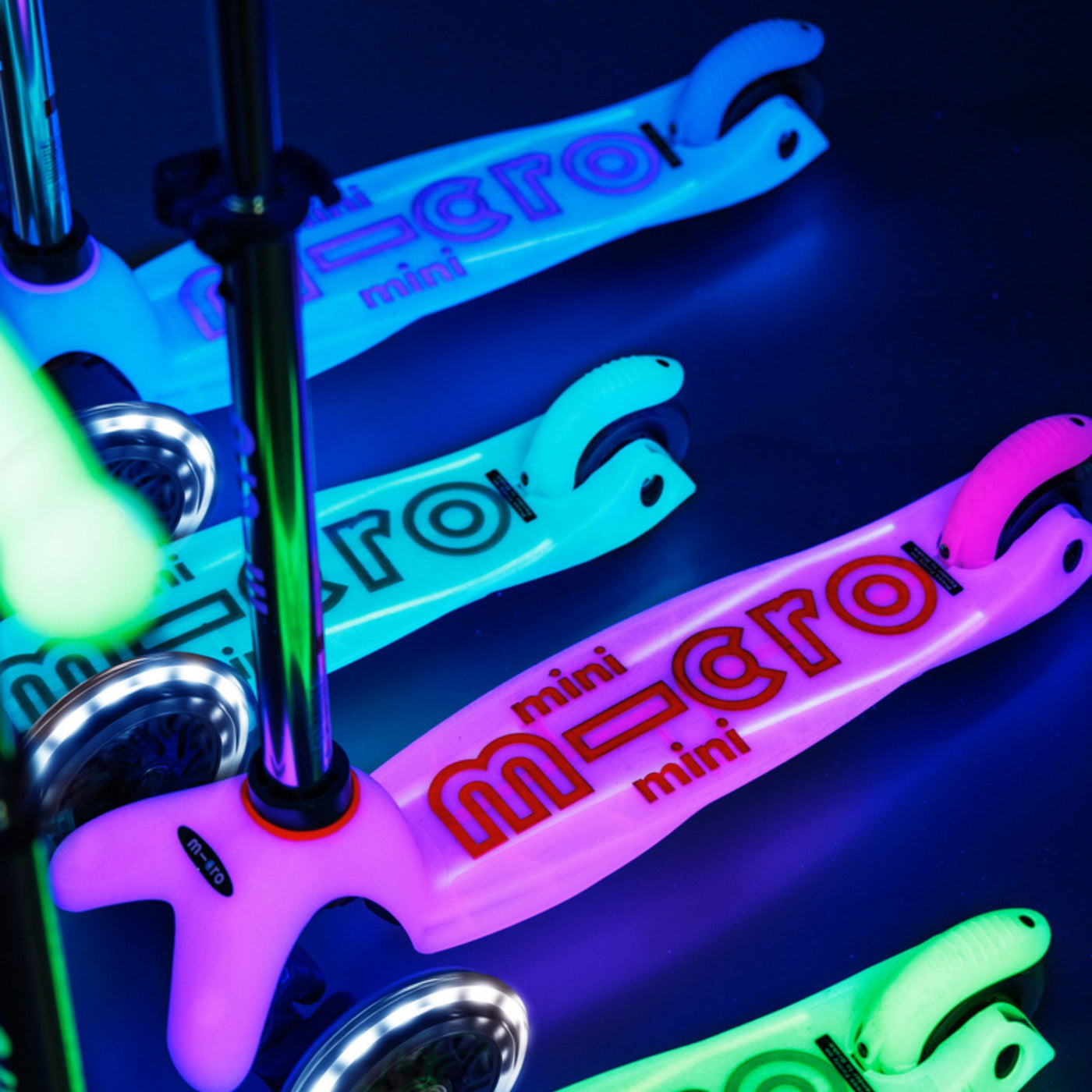 Scooter Mini Micro Deluxe Glow LED Plus